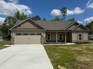 3066 Marion Heights Dr, Kinston, NC 28504