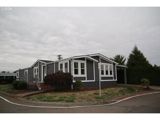 4470 Angie Marie Way NE, Salem, OR 97305