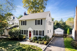 25 Roosevelt Ave, Chatham, NJ 07928