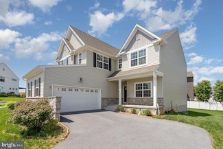 586 Stockdale Dr, Lancaster, PA 17601