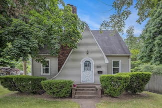 5147 N Riverview Dr, Kalamazoo, MI 49004