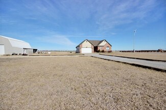 15100 E Maple Grove Rd, Mount Hope, KS 67108