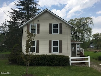 165 Housatonic St, Lenox, MA 01240