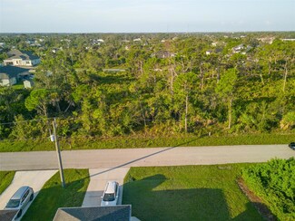 13409 Yager Ln, South Gulf Cove, FL 33981