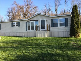 65 Memorial Dr, Perryopolis, PA 15473
