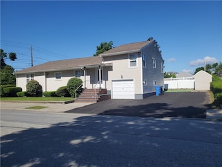 143 Auburn St, Cranston, RI 02910