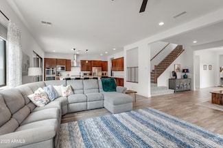 821 E Monte Way, Phoenix, AZ 85042