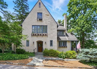 3535 Holly Ave, Cincinnati, OH 45208