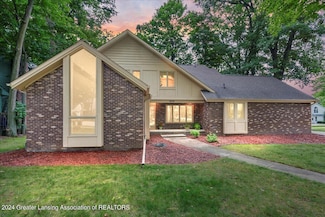 1976 Thistlewood Rd, Okemos, MI 48864