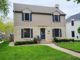 5418 N Shoreland Ave, Milwaukee, WI 53217