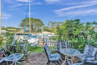 2563 NE 15th St, Pompano Beach, FL 33062