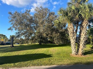 1175 Friendship Dr NE, Moore Haven, FL 33471