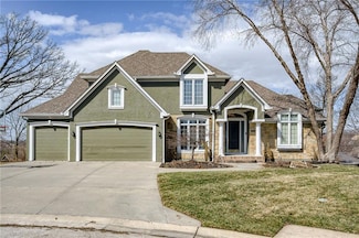 8130 Parkview Dr, Parkville, MO 64152