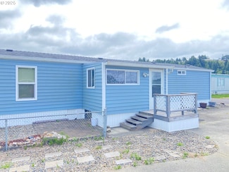 1000 N 8th St Unit 15, Reedsport, OR 97467
