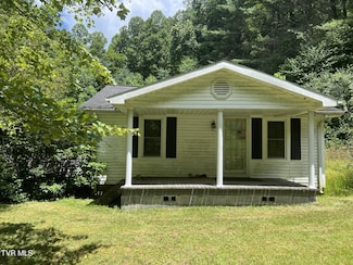 13423 Grayson Rd, Coeburn, VA 24230