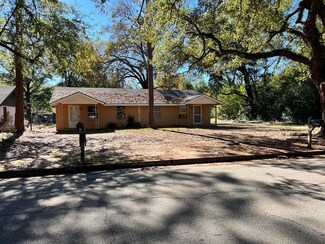 1214 Gillespie Ave, Albany, GA 31707