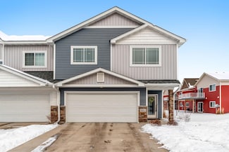 8462 Gateway Cir, Monticello, MN 55362