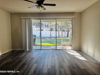 6801 Roundleaf Dr, Jacksonville, FL 32258