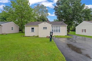 146 Hyde Pkwy, Palmyra, NY 14522