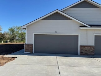 400 Trails Head Cir, Goddard, KS 67052