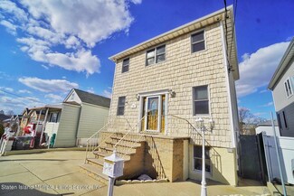 15 Cambria St, Staten Island, NY 10305