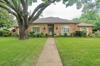 6805 Lakeshore Dr, Rowlett, TX 75089