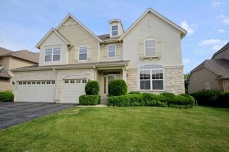 353 Colonial Dr, Vernon Hills, IL 60061