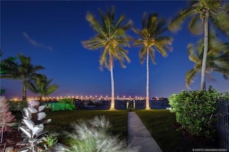 597 SW 11th Ct, Palm City, FL 34990