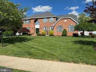 10 Magnolia Ct, Monroe Township, NJ 08831