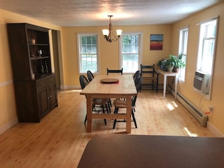 42 Grandview Dr, Weare, NH 03281