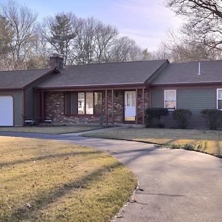 10 Hawes Dr, East Freetown, MA 02717