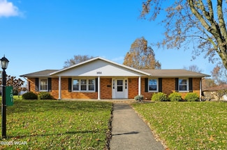 301 Fenway Dr, Lima, OH 45804