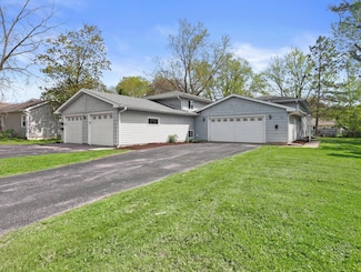 503 W Walworth St, Elkhorn, WI 53121