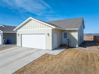 427 Diamond Ridge Blvd, Rapid City, SD 57703