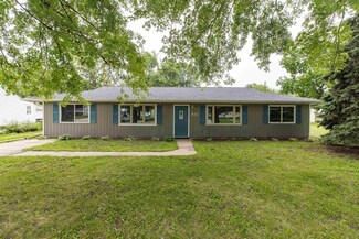 411 Grand Blvd, Evansdale, IA 50707