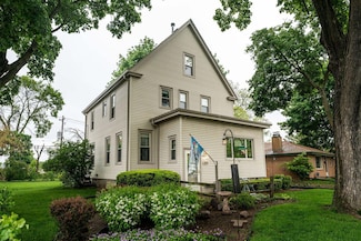 4800 W Midland Dr, Milwaukee, WI 53219