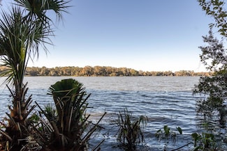 2750 SW 14th Dr, Gainesville, FL 32608