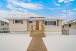 2308 Waite St, Gary, IN 46404