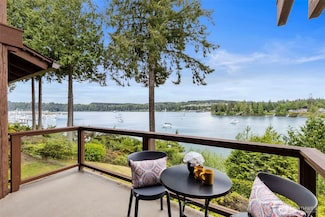 131 N Bay Ln Unit 4, Port Ludlow, WA 98365