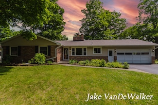 6835 Countryview Dr, Kalamazoo, MI 49009