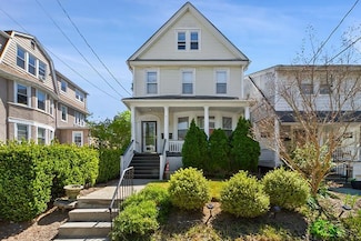 44 Parkway Rd, Bronxville, NY 10708