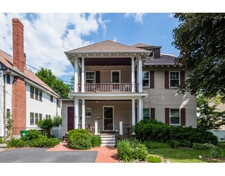137 Norwood Ave Unit 2, Newtonville, MA 02460
