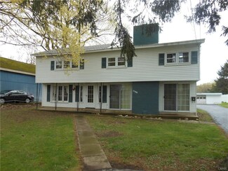 2588 W Brutus St, Weedsport, NY 13166