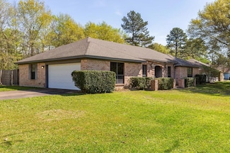 702 Englewood Dr, Lufkin, TX 75901