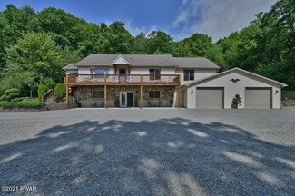 84 Salem View Dr, Waymart, PA 18472