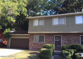 447 Newport Dr, Orange Park, FL 32073