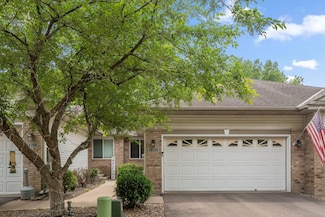 14208 Heritage Ln, Saint Paul, MN 55124