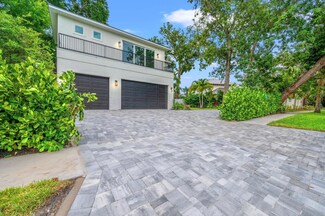 2171 Mcclellan Pkwy, Sarasota, FL 34239
