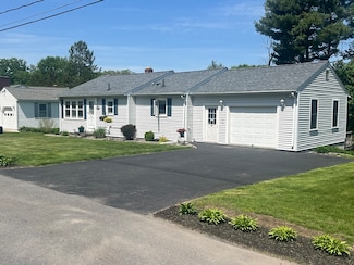 40 Flaggler Rd, Leominster, MA 01453