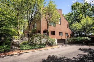 150 N Bedford Rd Unit D1, Chappaqua, NY 10514